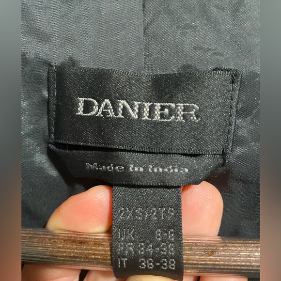 Danier Leather Jacket - Picture 7 of 12